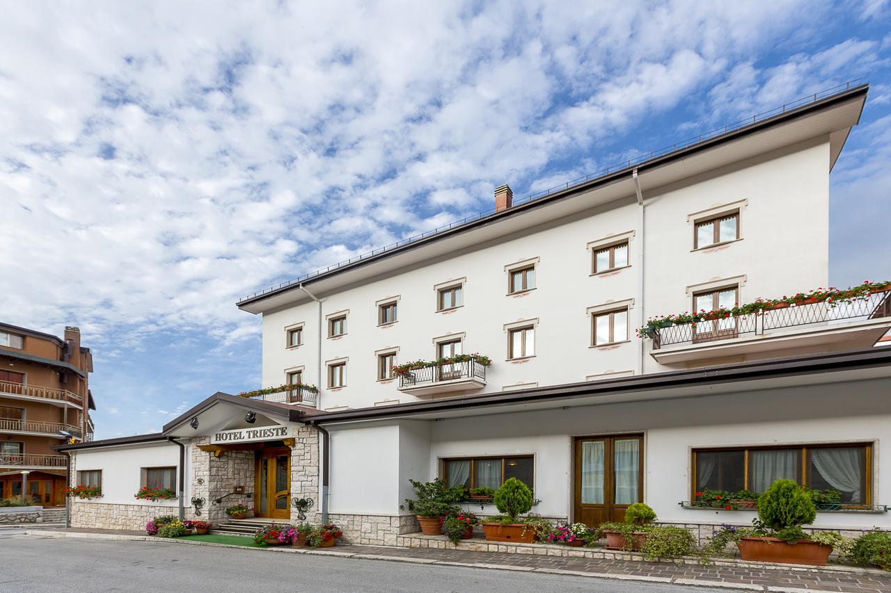 Hotel Trieste Roccaraso Buitenkant foto