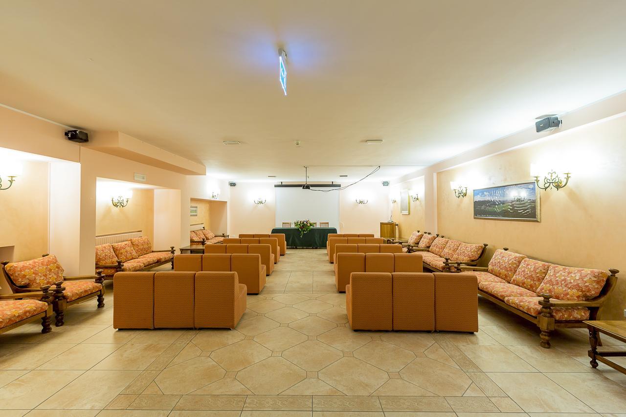 Hotel Trieste Roccaraso Buitenkant foto